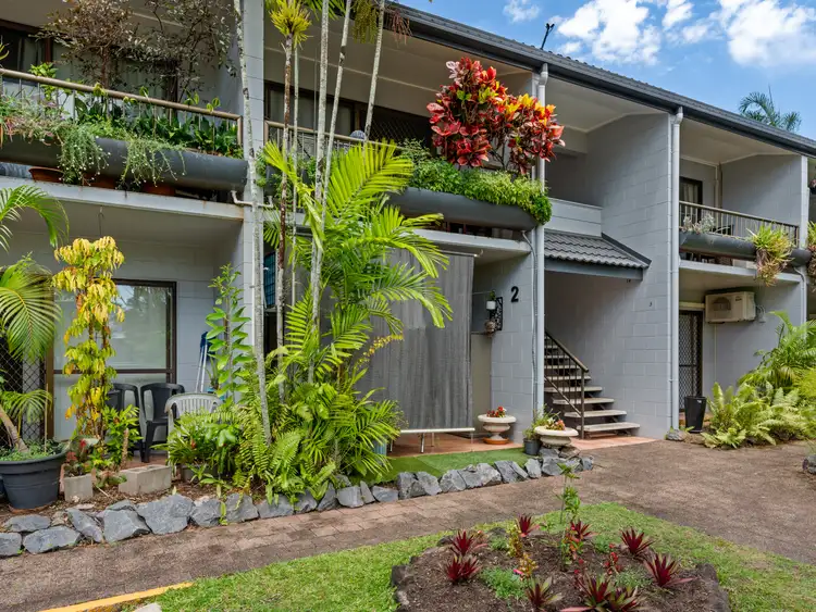 2/451-455 Severin Street, Manunda QLD 4870