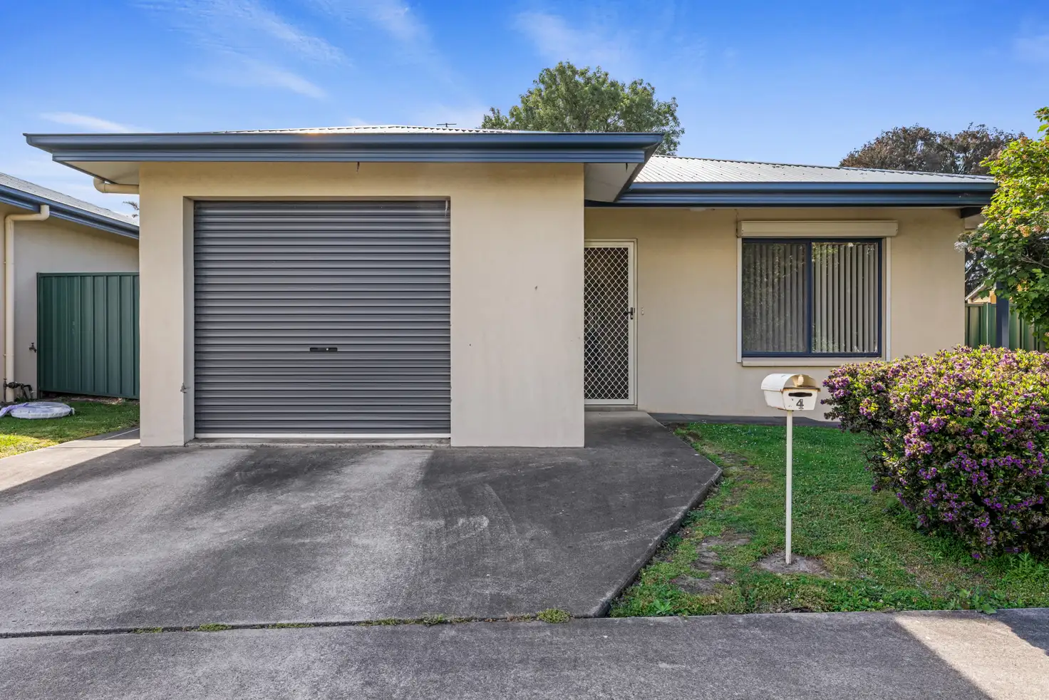 Main view of Homely unit listing, 4/4 Miles Lane, Leongatha VIC 3953