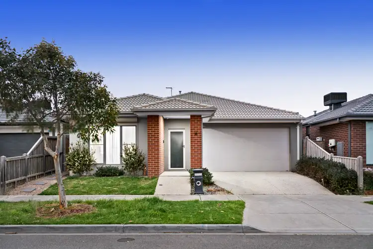 18 Puckle Avenue, Mickleham VIC 3064