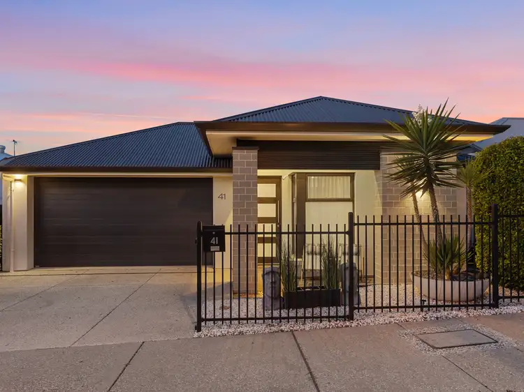 41 Vista Parade, Seaford Heights SA 5169