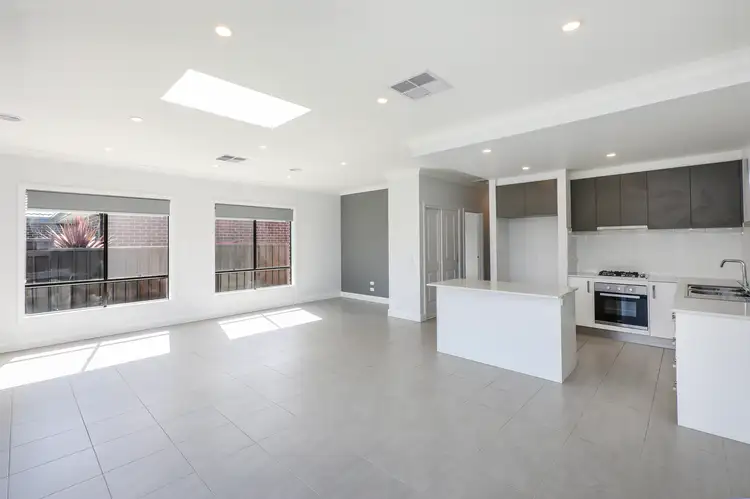Third view of Homely house listing, 2/5 Willandra Blvd, Harkness VIC 3337
