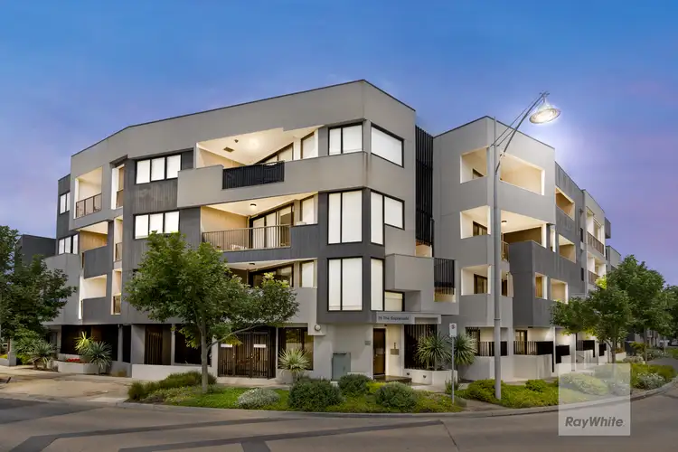3/76 The Esplanade, Caroline Springs VIC 3023