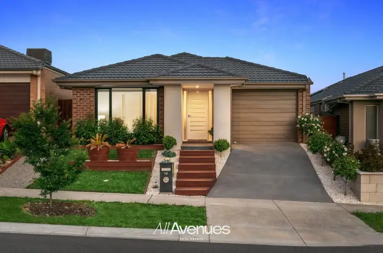 14 Manoora Avenue, Clyde North VIC 3978