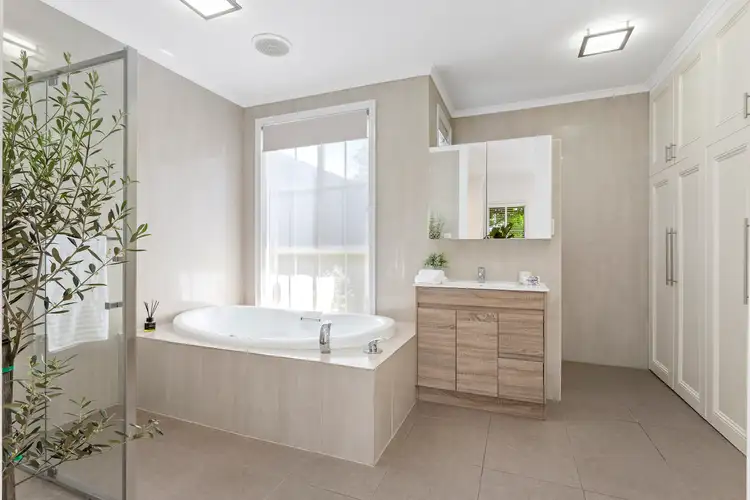 Sixth view of Homely house listing, 27 Lasiandra Circuit, Narre Warren VIC 3805
