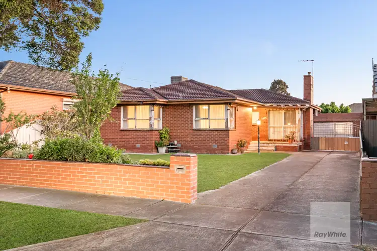 39 Poole Street, Deer Park VIC 3023