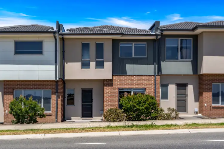 8/64 Escapade Boulevard, Craigieburn VIC 3064