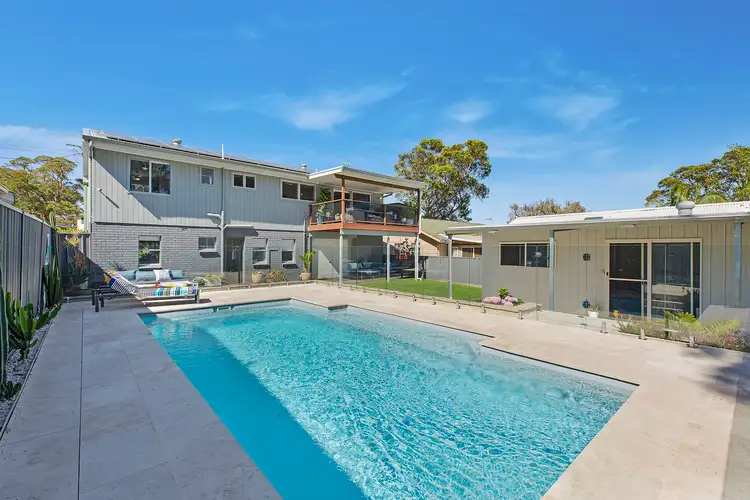 16 Keats Avenue, Bateau Bay NSW 2261