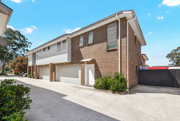 2/74-76 Irwin Street, Werrington NSW 2747