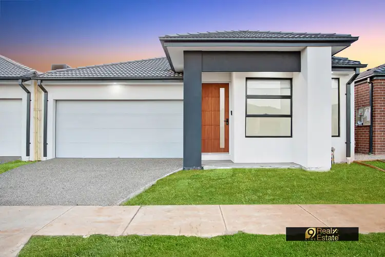 12 Farrington Avenue, Melton South VIC 3338