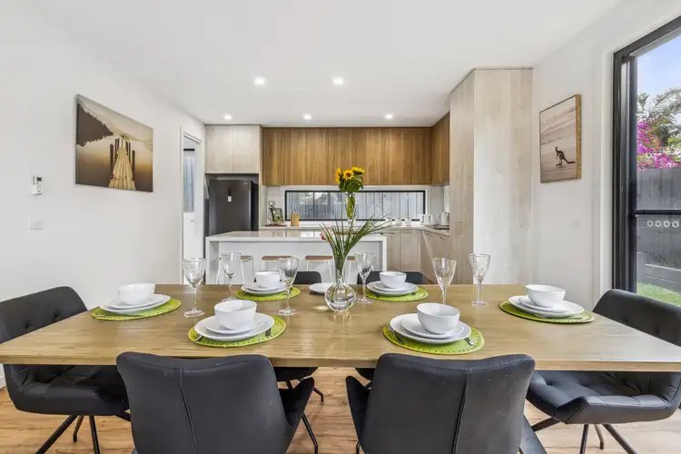 44a Hayes Avenue, Rosebud VIC 3939