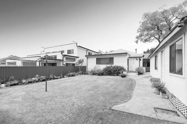 435 President Avenue, Kirrawee NSW 2232