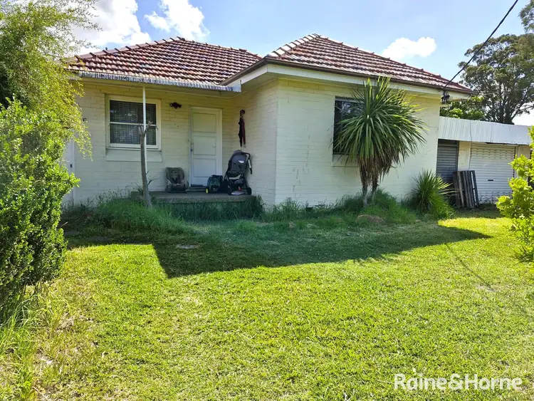 Main view of Homely house listing, 6 Johns Avenue, Macquarie Fields NSW 2564