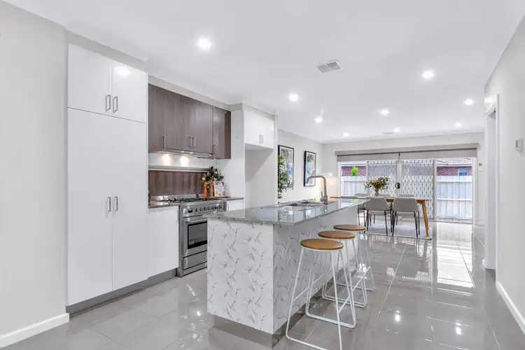 Fifth view of Homely townhouse listing, 2/19 Elizabeth Street, Cranbourne North VIC 3977