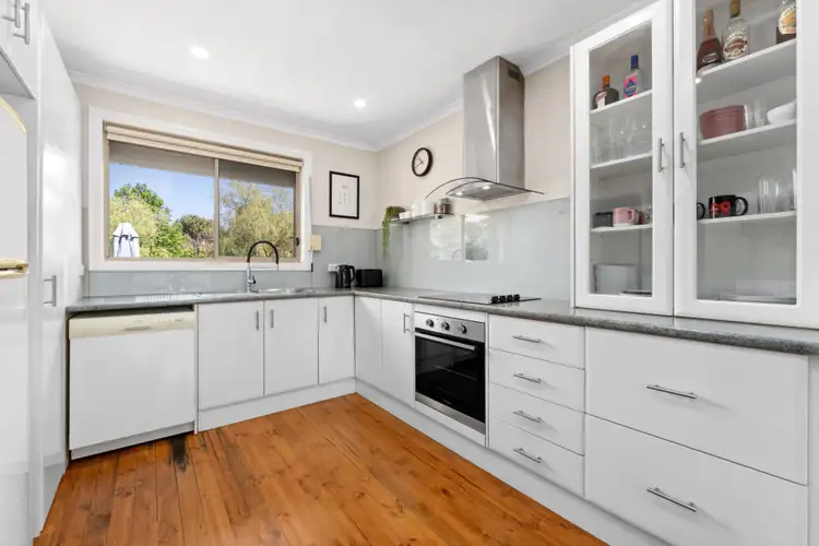 Fifth view of Homely house listing, 2/1939 Mount Macedon Road, Woodend VIC 3442