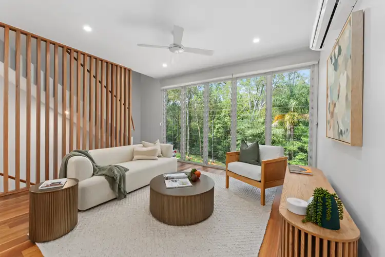 33 Kersley Road