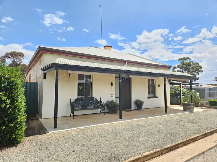 10 Church Street, Robertstown SA 5381