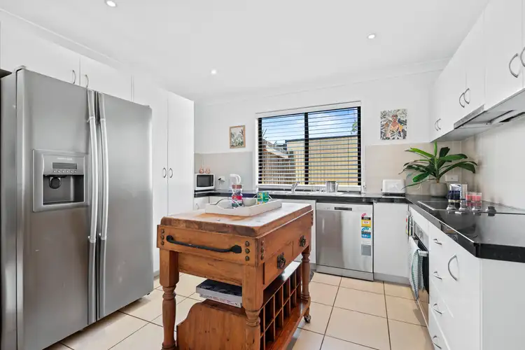 Second view of Homely semi-detached listing, 2/32 Abbotsleigh Street, Thornlands QLD 4164