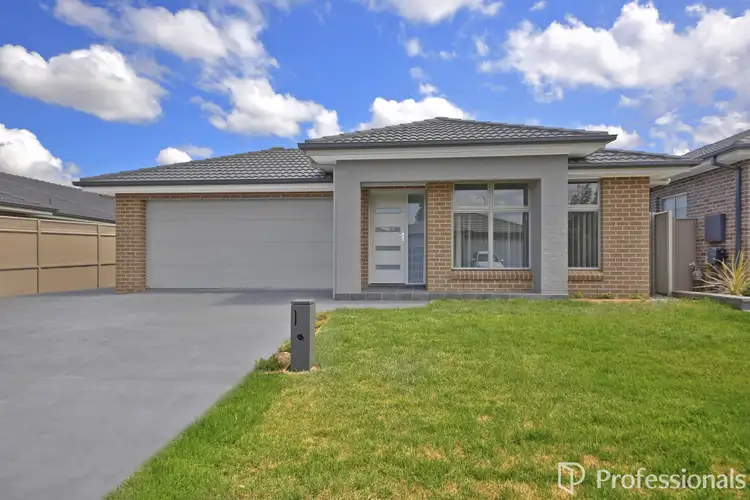 9 Millman Road, Spring Farm NSW 2570