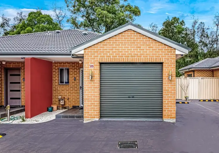 28 Charlotte Road
