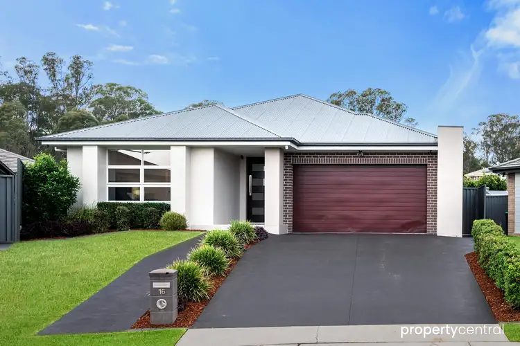 16 Wildflower Circle, Jordan Springs NSW 2747