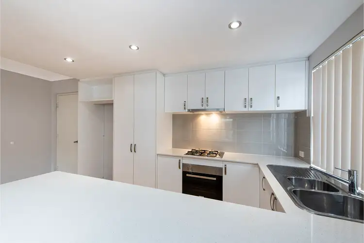 Fifth view of Homely apartment listing, 2/336 Belgravia Street, Cloverdale WA 6105
