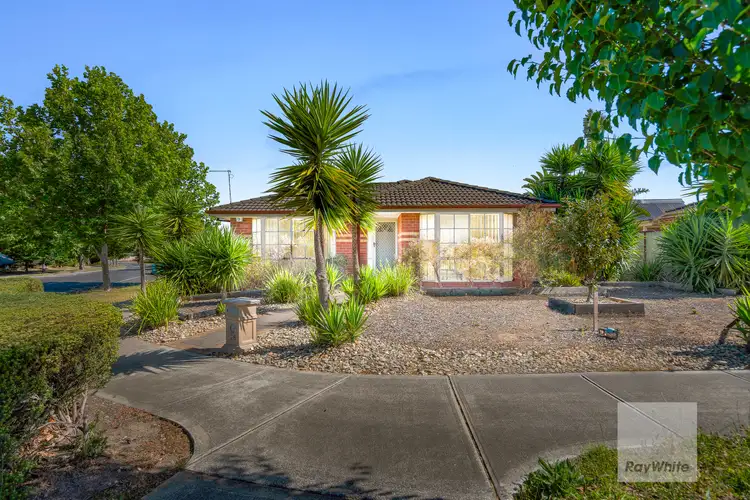26 Flowerdale Road, Cairnlea VIC 3023