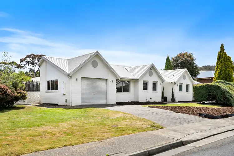 5 Manor Gardens, Kingston TAS 7050