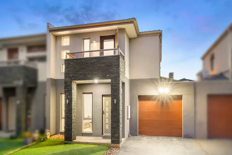 8 Sarah Street