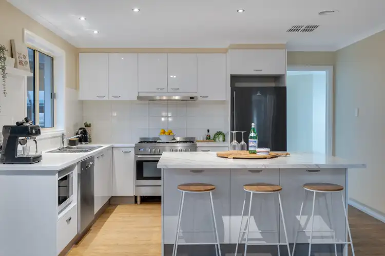 Sixth view of Homely house listing, 6 Egton Court, Craigieburn VIC 3064