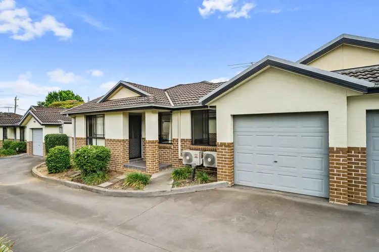 Main view of Homely villa listing, 3/31-32 Hobart Street, Oxley Park NSW 2760