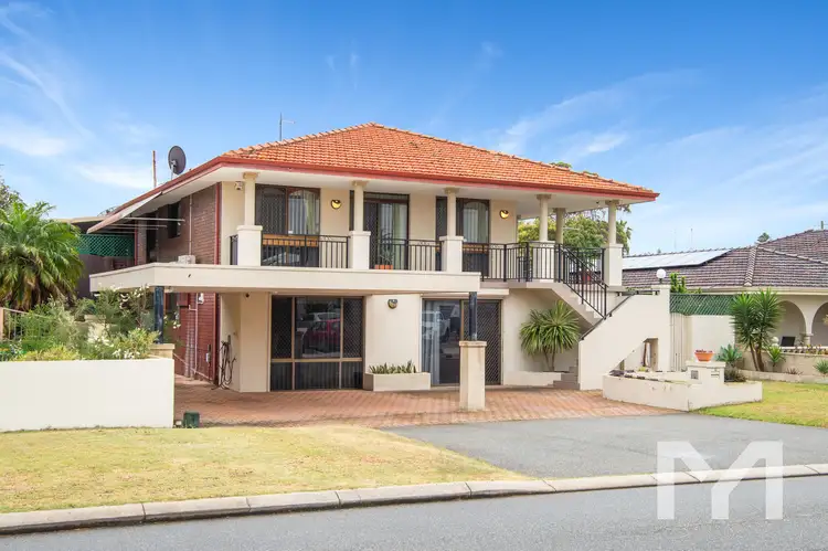 18 Duffield Avenue, Beaconsfield WA 6162