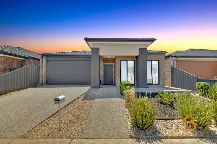 32 Wonnangatta Crescent, Weir Views VIC 3338