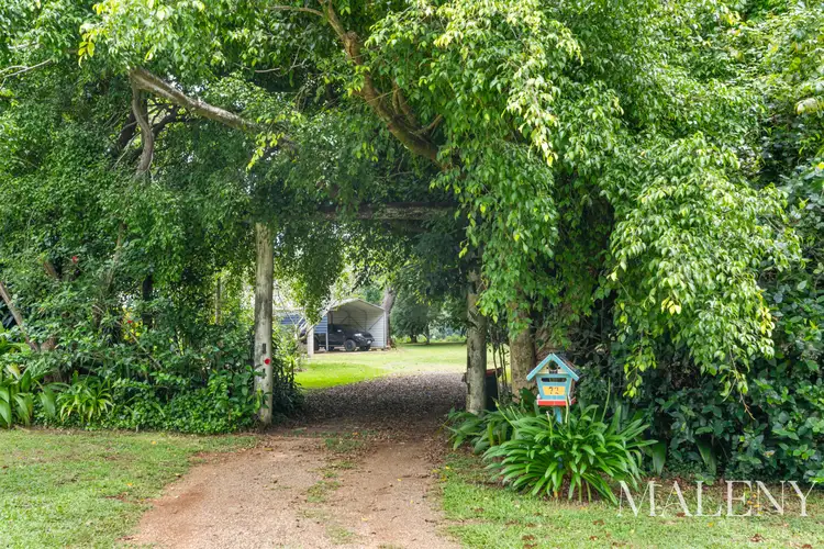 72 Burgess Avenue, Maleny QLD 4552