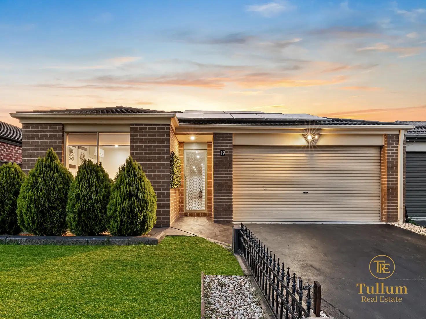 Main view of Homely house listing, 19 Archers Field Drive, Cranbourne East VIC 3977