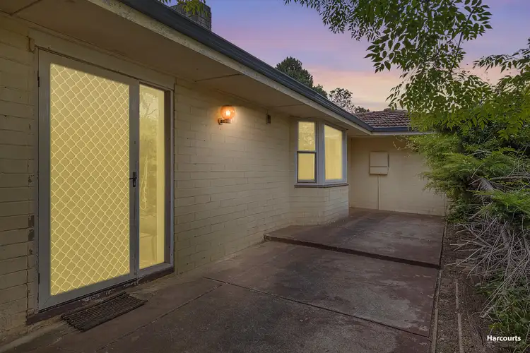 56 Croyden Road, Roleystone WA 6111