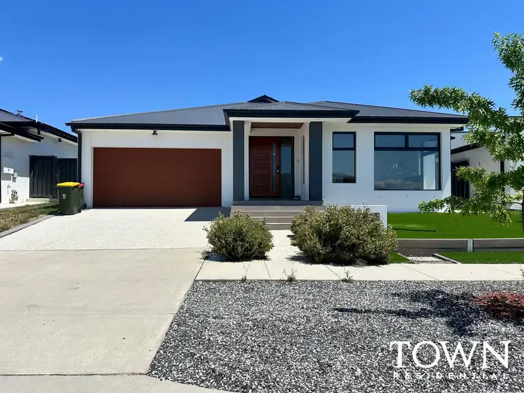32 Thwaites Crescent, Wright ACT 2611