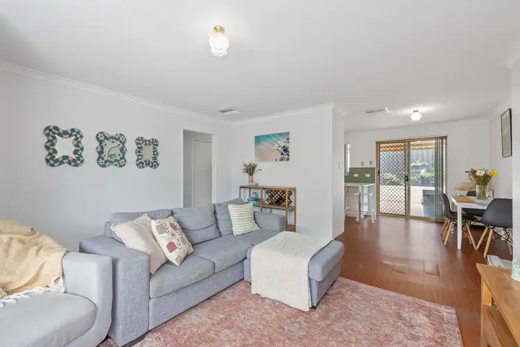 18 Rathay Street