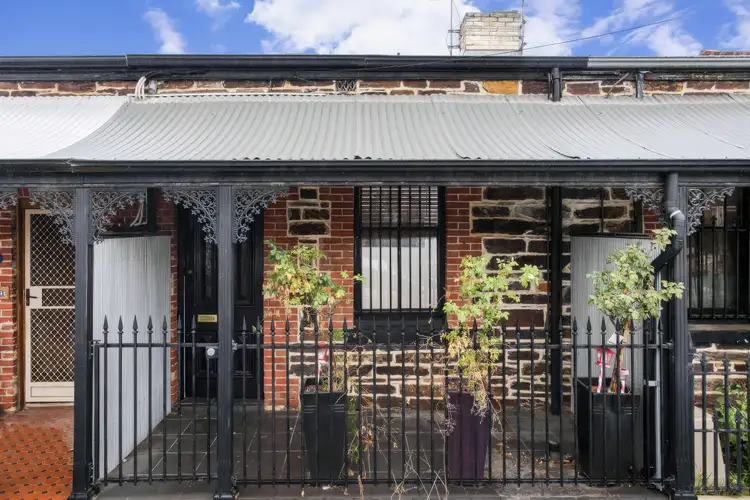 13 Edward Street