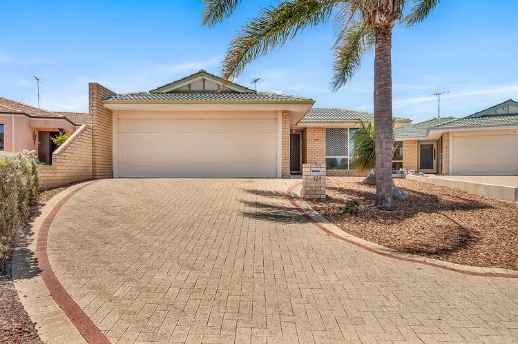 12A Garbin Place, Lake Coogee WA 6166