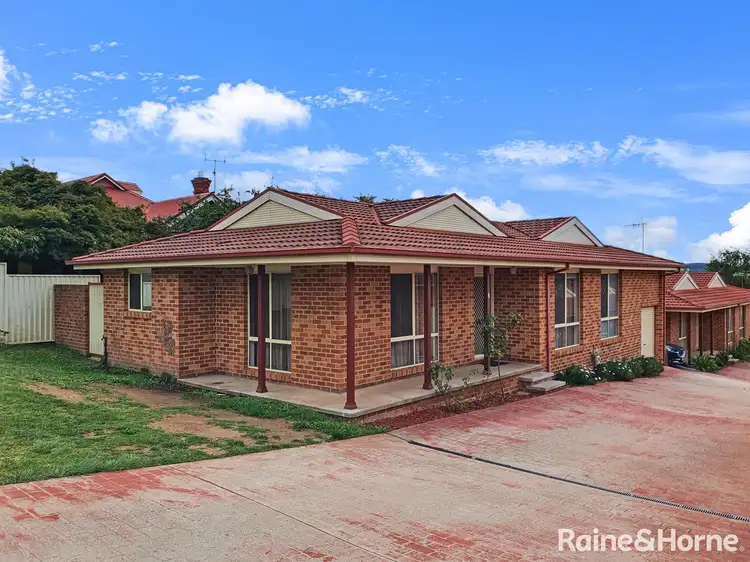 Main view of Homely townhouse listing, 6/5 O'Hanlon Road, Queanbeyan NSW 2620