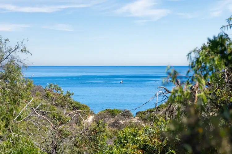12 Campbell Road, Peppermint Grove Beach WA 6271