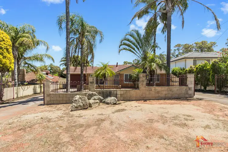 19 Barron Way, Orelia WA 6167
