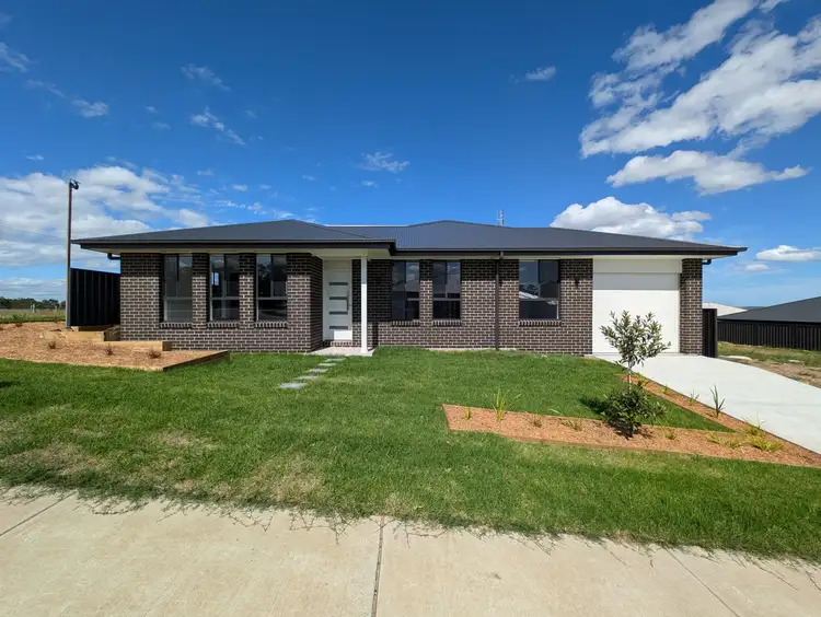 1A Wickersley Street