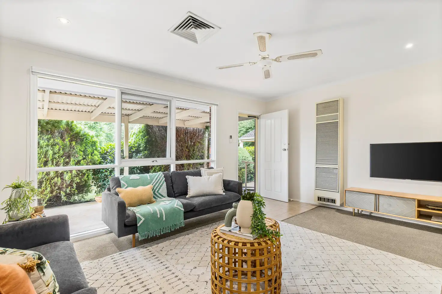 Main view of Homely house listing, 8 Swinburne Avenue, Mooroolbark VIC 3138