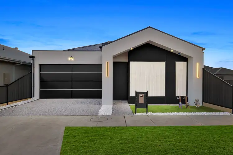 6 Aniseed Street, Mickleham VIC 3064
