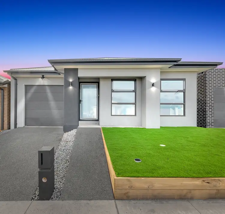 16 Papyrus Way, Rockbank VIC 3335