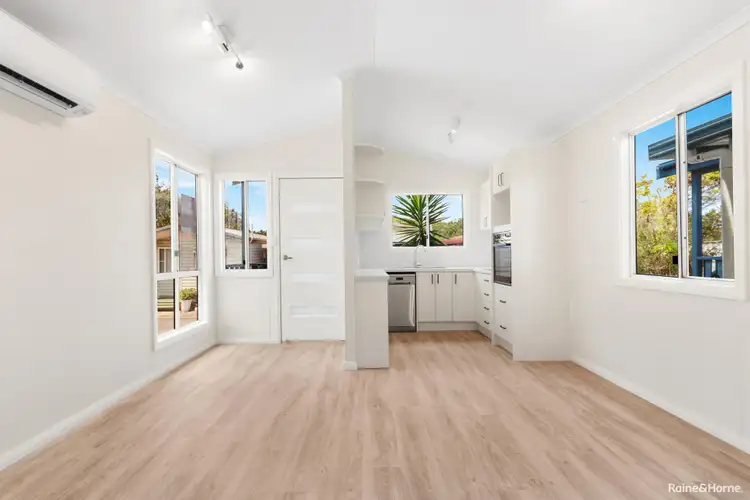 Second view of Homely house listing, 6/31 Kalaroo Road, Redhead NSW 2290