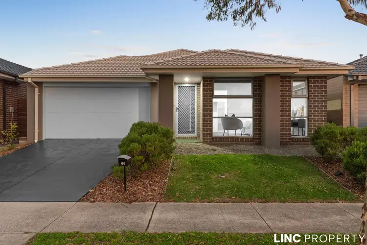 22 Warralily Avenue, Clyde VIC 3978
