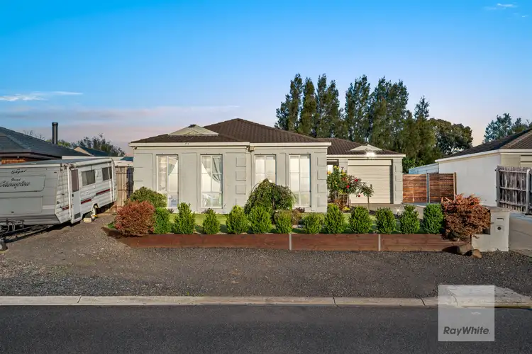 7 Rebecca Court, Hillside VIC 3037