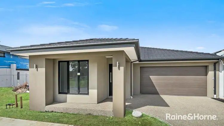 Main view of Homely house listing, 14 Luster Circuit, Cranbourne South VIC 3977